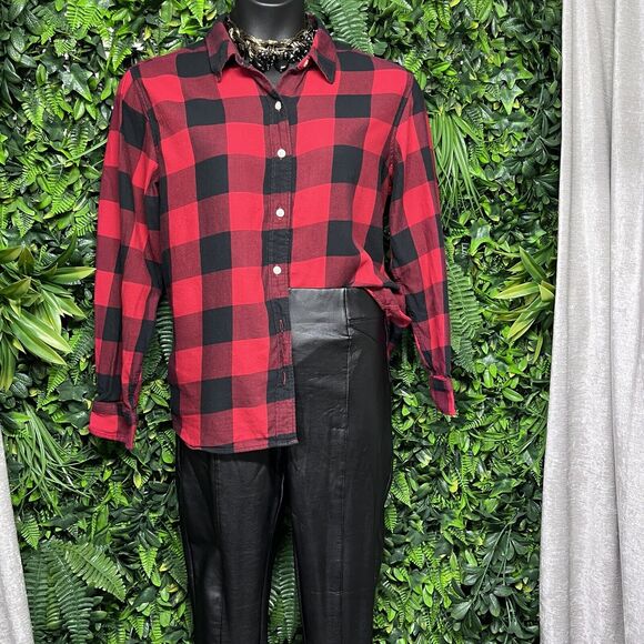 LEVIS Tops Women XL Red Buffalo Plaid Boyfriend Shirt Button Up Button Back 1954 - Picture 1 of 8